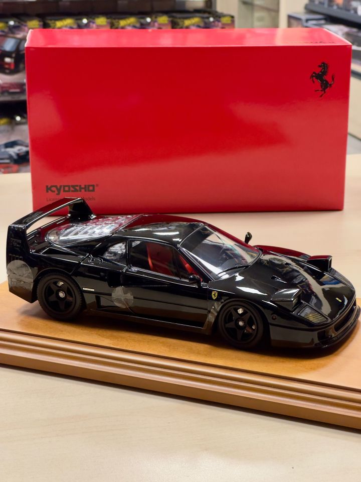 KYOSHO FERRARI F40 (08416BK) 1:18