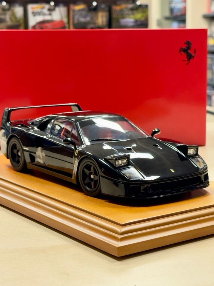 KYOSHO FERRARI F40 (08416BK) 1:18