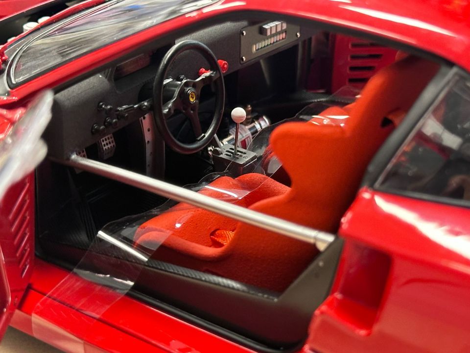 KYOSHO FERRARI F40 1:12 (KS08602CR)