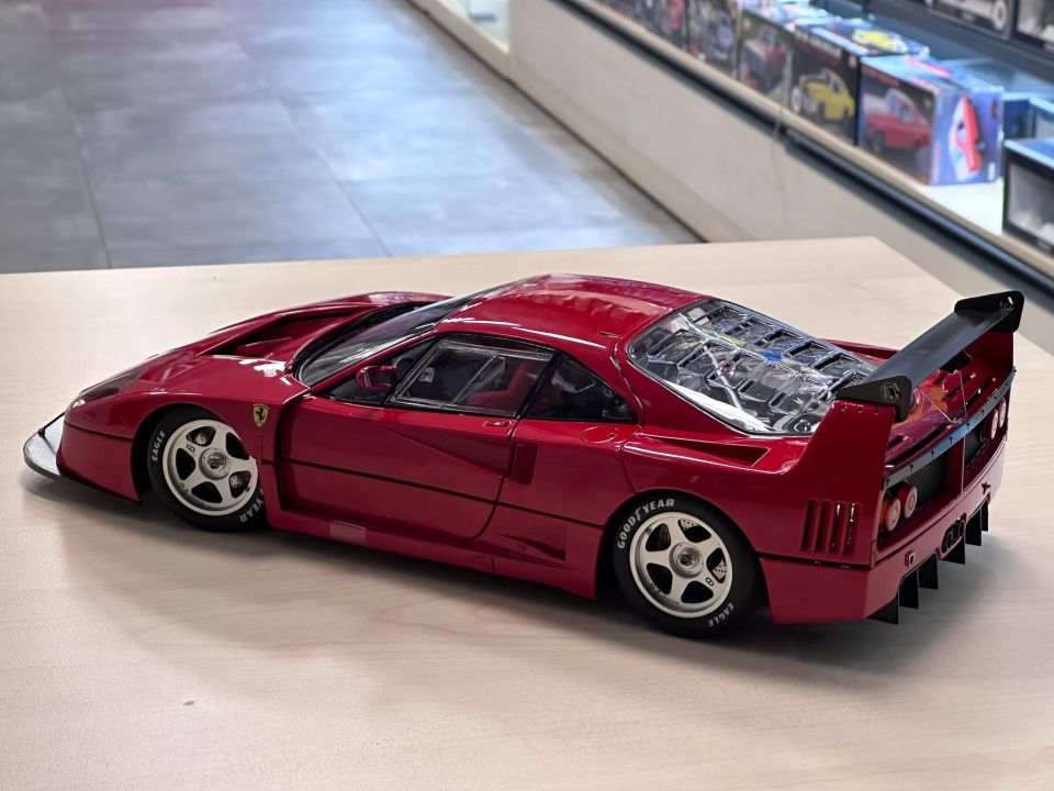 KYOSHO FERRARI F40 1:12 (KS08602CR)