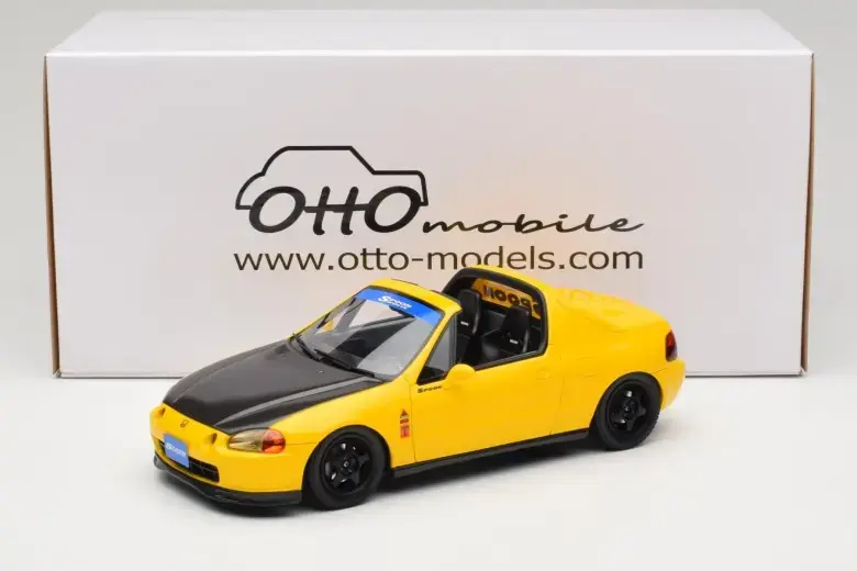 OTTO HONDA CIVIC DEL SOL SPOON 1:18 (OT1154)