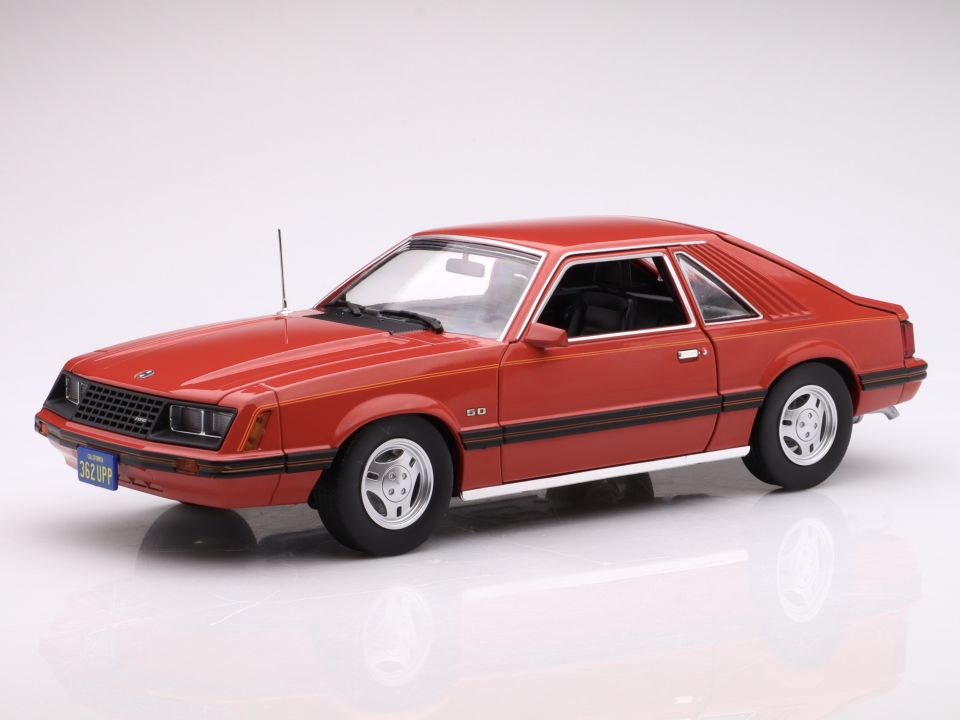 GREENLIGHT 1979 FORD MUSTANG GHIA 1:18 (G-13601)