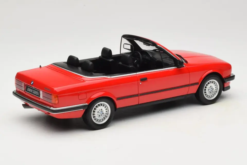 OTTO BMW 325I CONVERTIBLE 1:18 (OT1194)