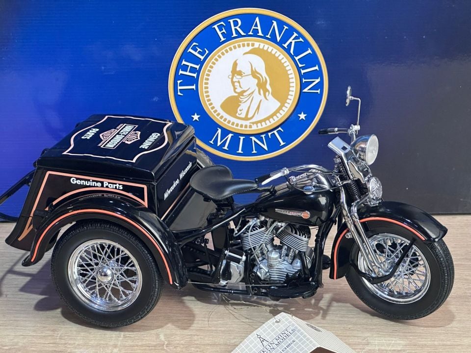 FRANKLIN MINT HARLEY DAVIDSON 1:10 (B11A753)