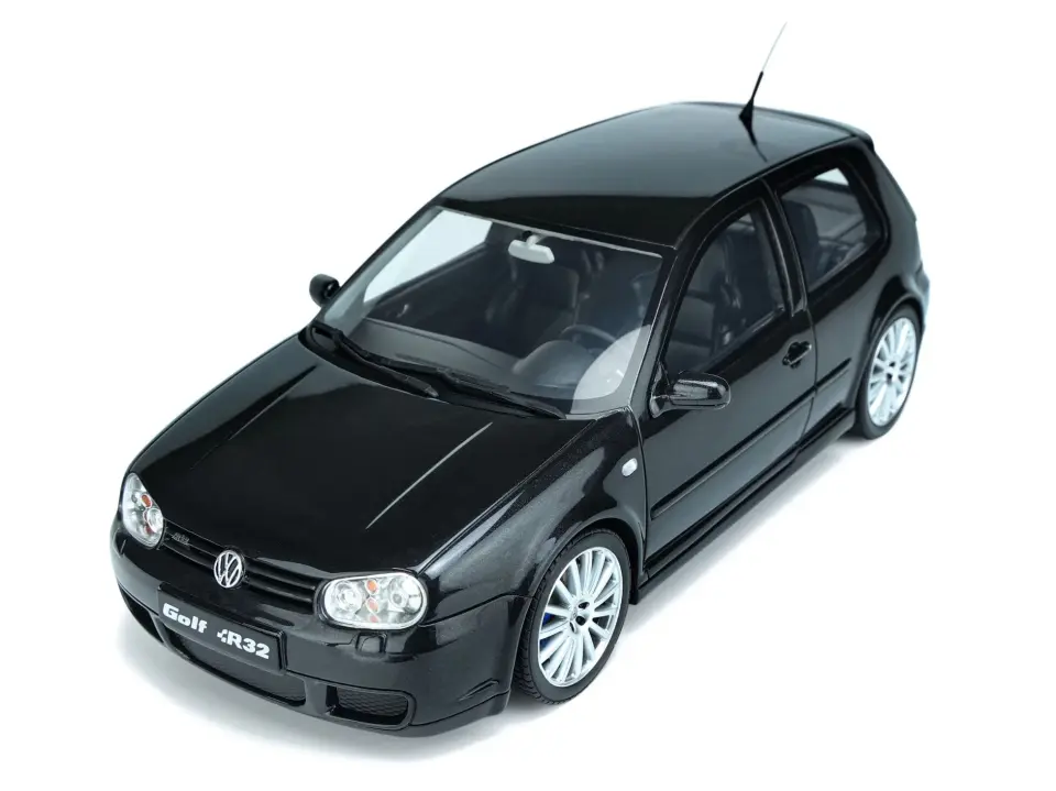 OTTO VOLKSWAGNE GOLF IV R32 1:18