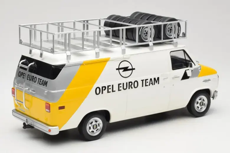 OTTO RALLY PACK OPEL - CHEVROLET G30 - OPEL MANTA 400 1:18 (OT491)