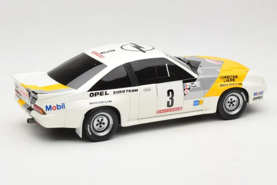 OTTO RALLY PACK OPEL - CHEVROLET G30 - OPEL MANTA 400 1:18 (OT491)