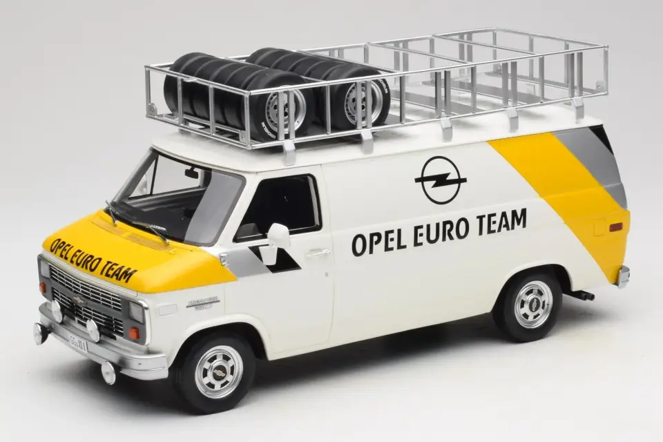 OTTO RALLY PACK OPEL - CHEVROLET G30 - OPEL MANTA 400 1:18 (OT491)