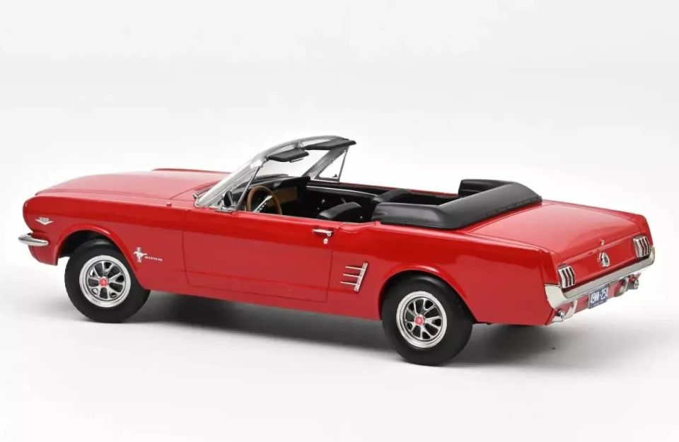 NOREV FORD MUSTANG CONVERTIBLE 1966 1:18 (182810)