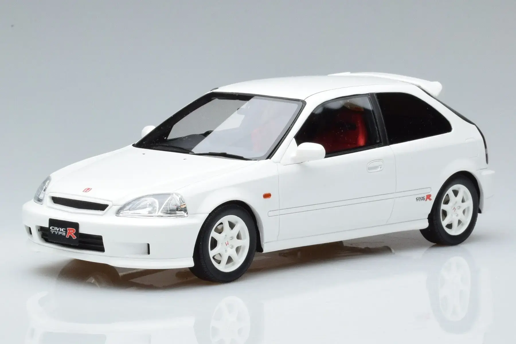 OTTO HONDA CIVIC TYPE-R EK9 1:18 (OT971)