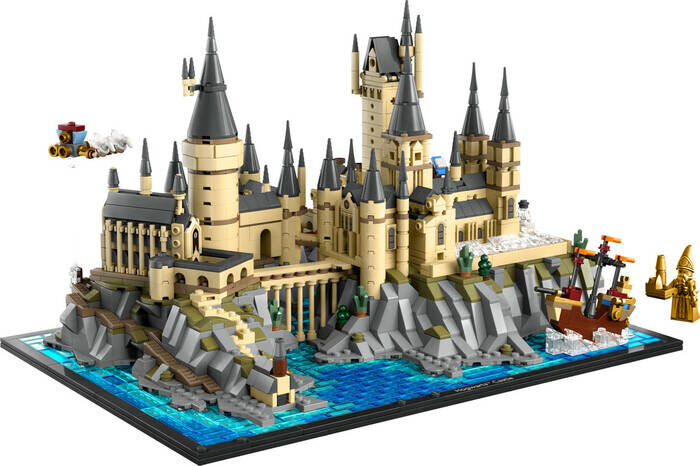 LEGO® Harry Potter™ Hogwarts™ Şatosu ve Bahçesi