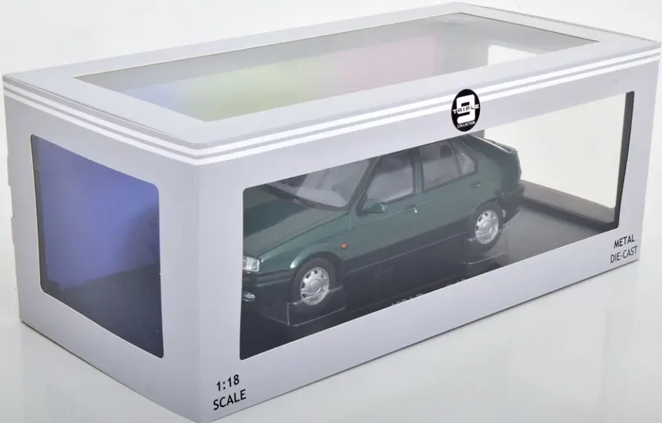 TRIPLE 9 RENAULT 19 1994 1:18 (T9-1800450)