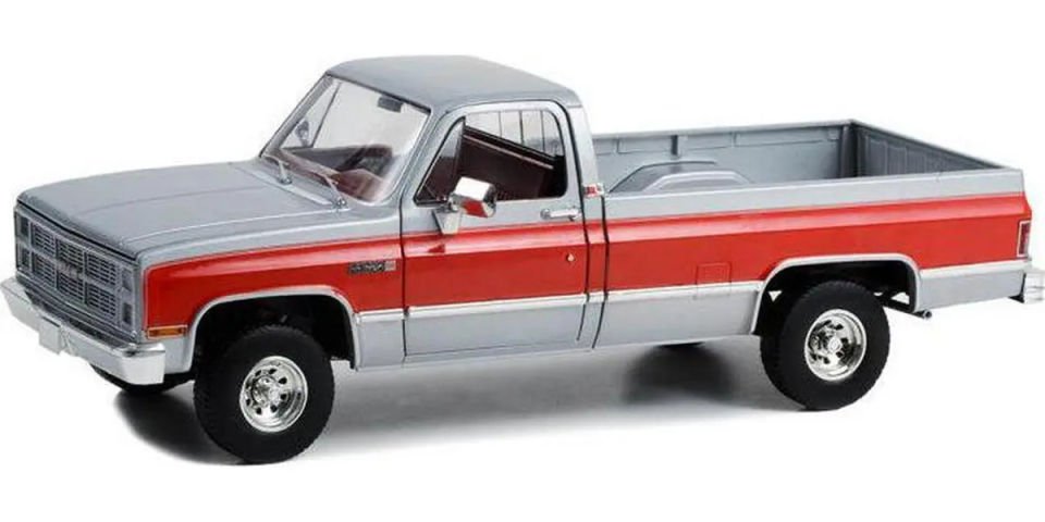 GREENLIGHT GMC 84 K-2500 SIERRA GRANDE WIDESIDE 1:18