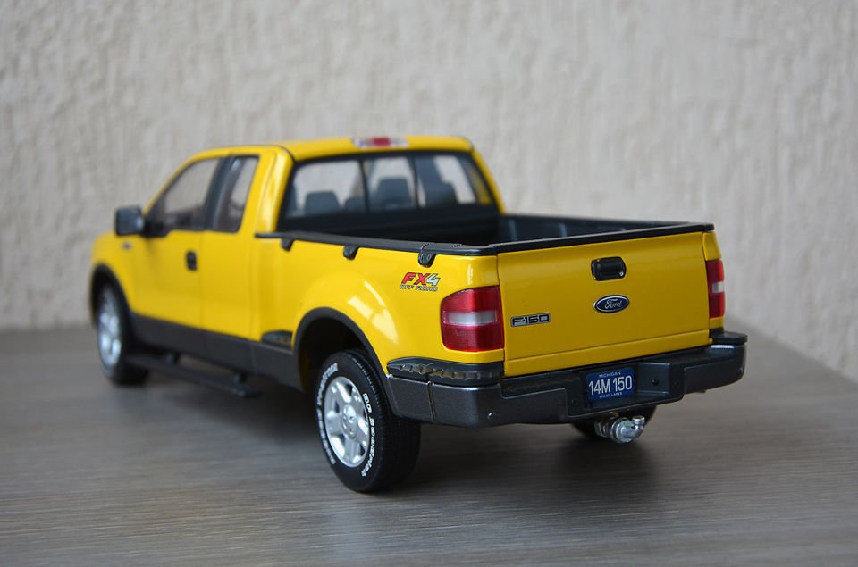 BEANSTALK FORD F-150 2004 PICKUP 1:18
