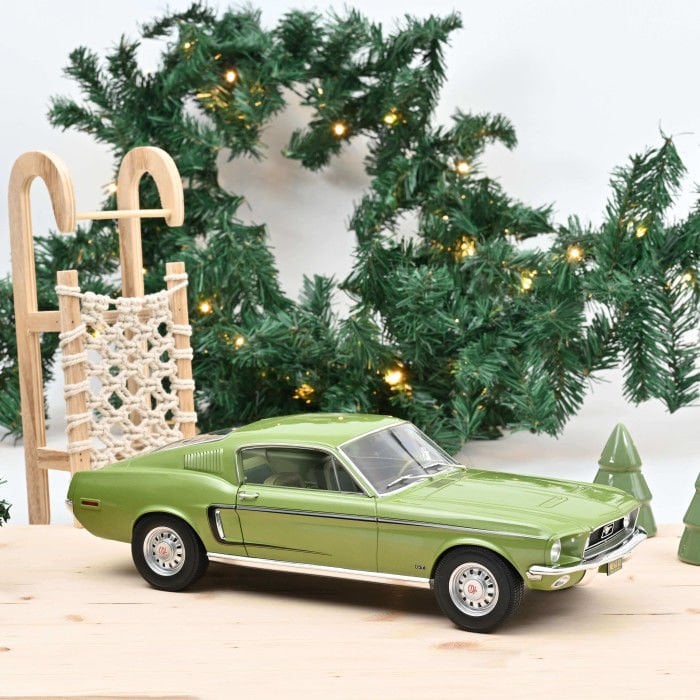 NOREV FORD MUSTANG FASTBACK GT 1968 1:12 (122704)