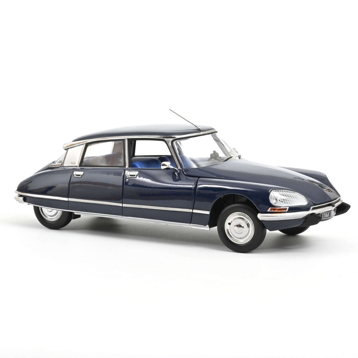 NOREV CITROEN DS 23 PALLAS 1974 1:18 (181723)