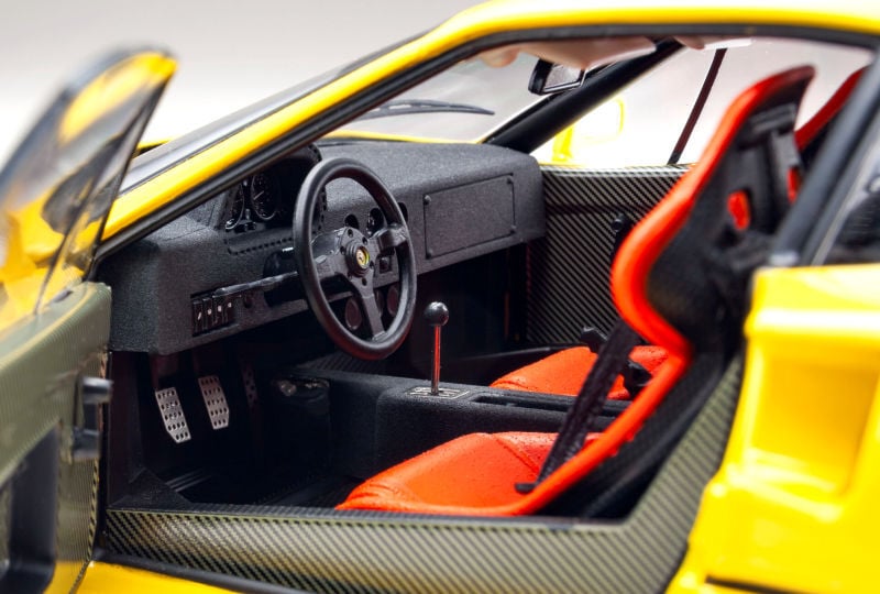 1:18 Kyosho 1987 FERRARI F40 - YELLOW