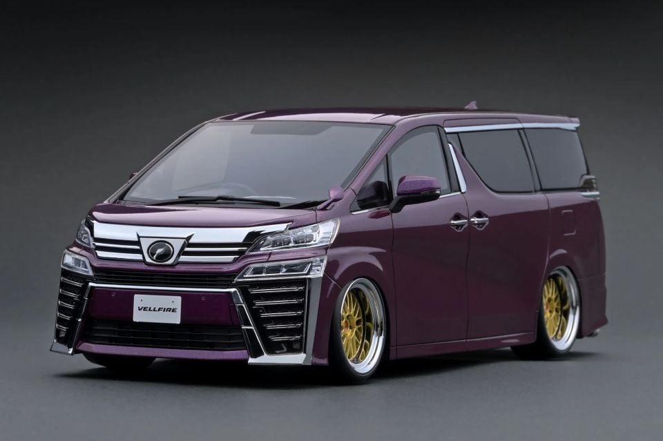 IGNITION 1:18 TOYOTA VELLFİRE (30) ZG