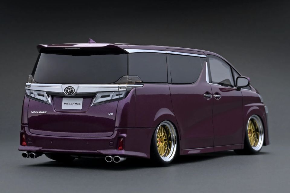 IGNITION 1:18 TOYOTA VELLFİRE (30) ZG