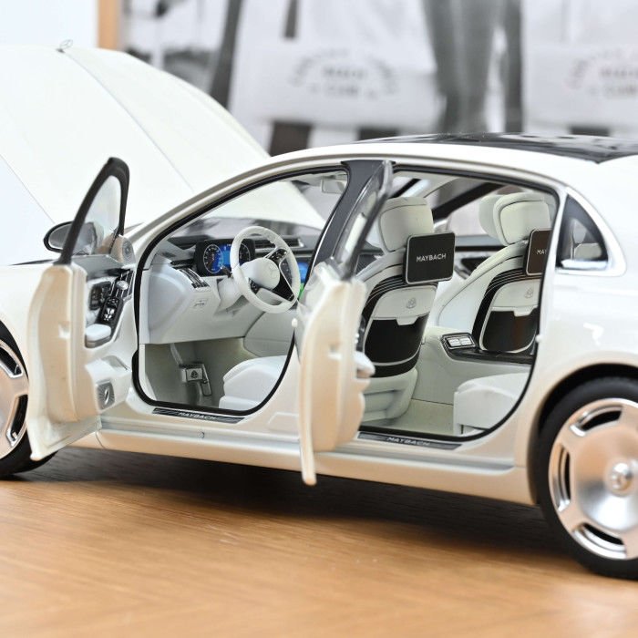 NOREV MERCEDES BENZ MAYBACH  S 680 4MATIC 2021 1:18 (183918)