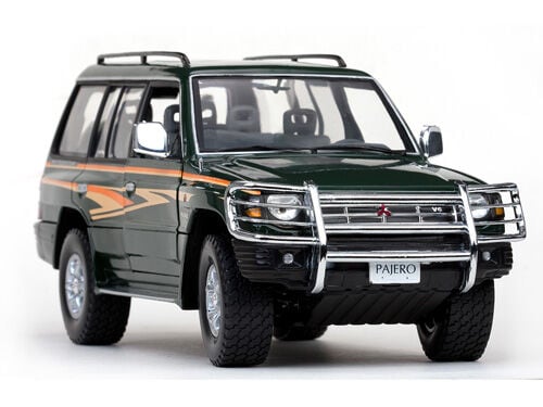 1998 Mitsubishi Pajero Long 3.5 V6 Pikap 1:18