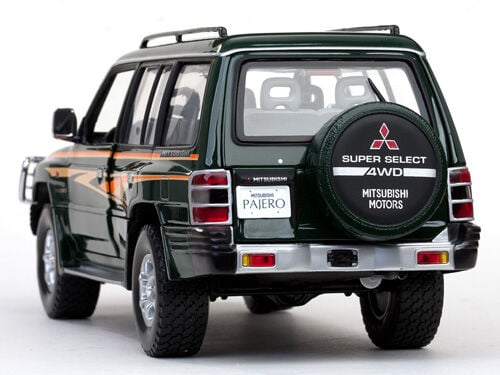 1998 Mitsubishi Pajero Long 3.5 V6 Pikap 1:18
