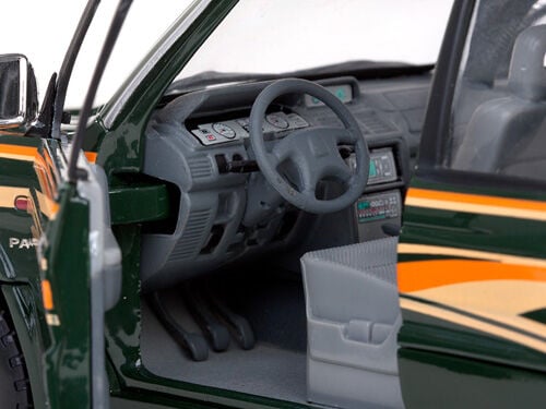 1998 Mitsubishi Pajero Long 3.5 V6 Pikap 1:18