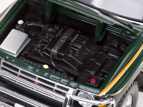 1998 Mitsubishi Pajero Long 3.5 V6 Pikap 1:18