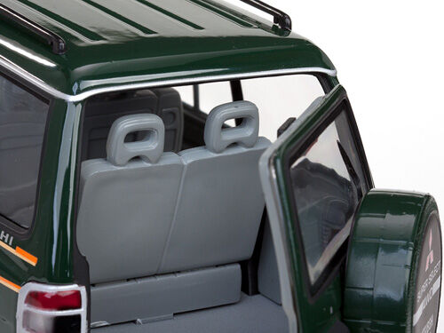 1998 Mitsubishi Pajero Long 3.5 V6 Pikap 1:18