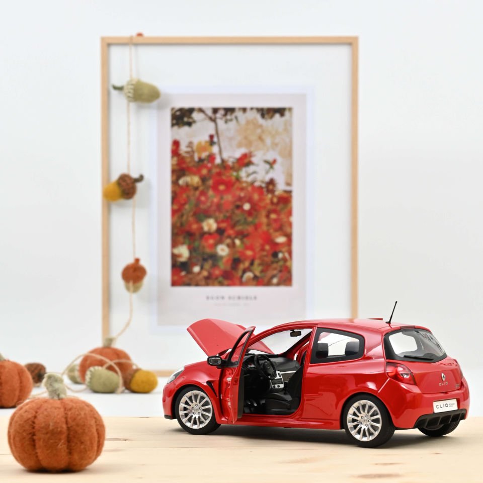 NOREV RENAULT CLIO RS 2006 1:18 (185252)