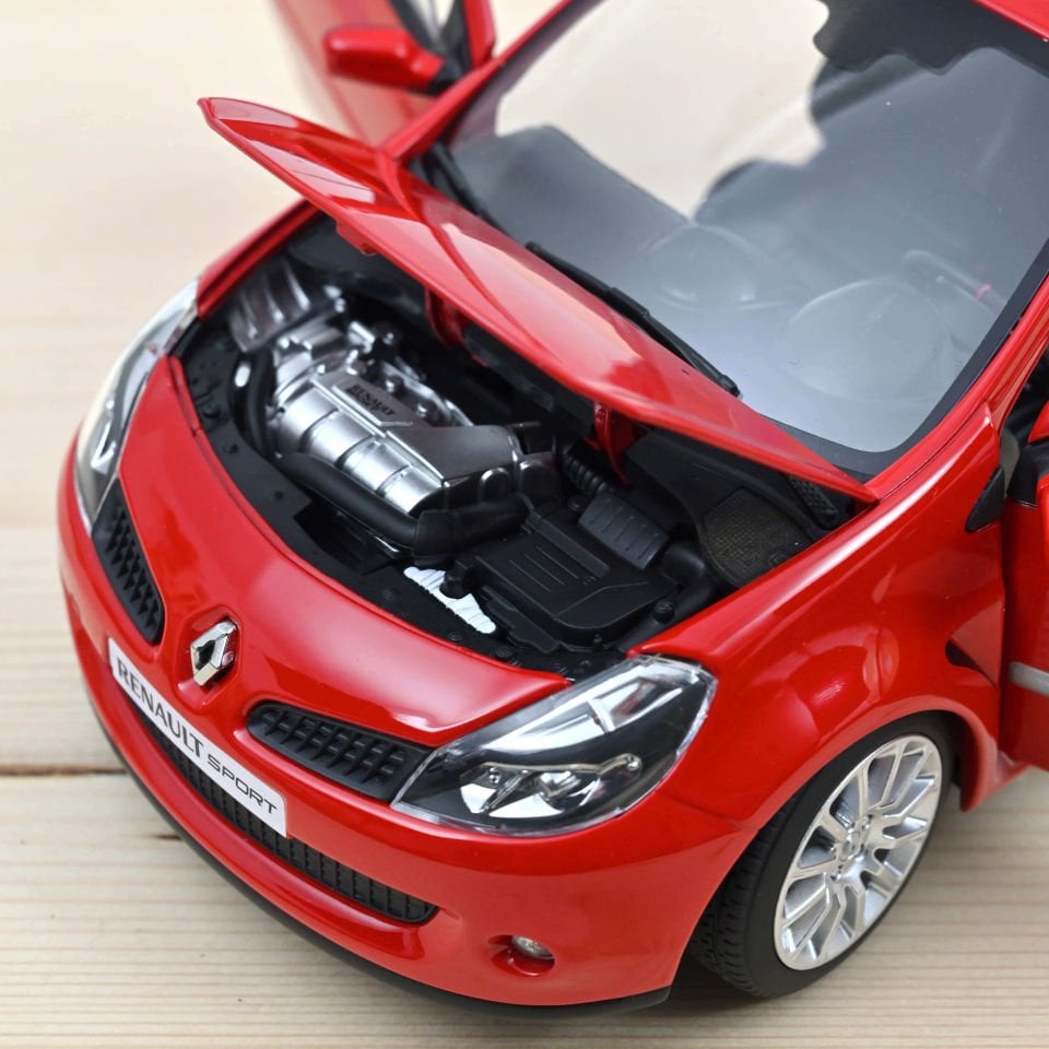 NOREV RENAULT CLIO RS 2006 1:18 (185252)