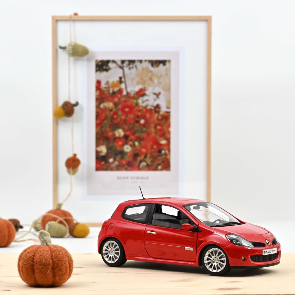 NOREV RENAULT CLIO RS 2006 1:18 (185252)