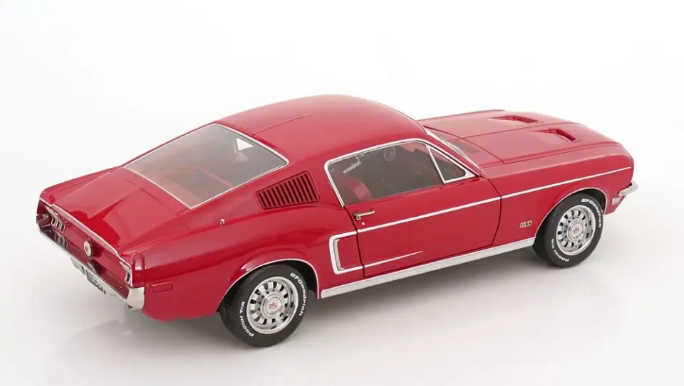KK SCALE FORD MUSTANG GT FASTBACK 1968 1:12