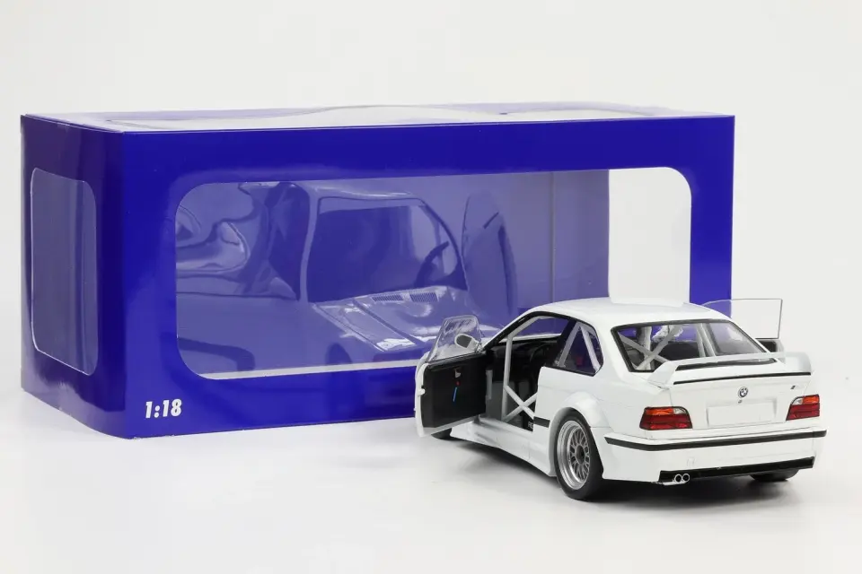 WERK83 BMW M3 E36 GTR PLAIN BODY 1:18