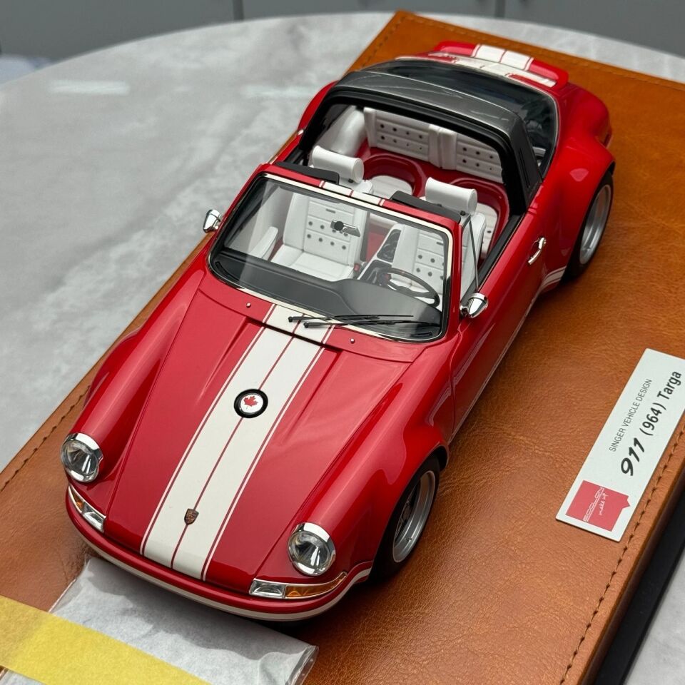 MAKEUP 1:18 Singer 911 (964) Targa Red with Cream White Stripe