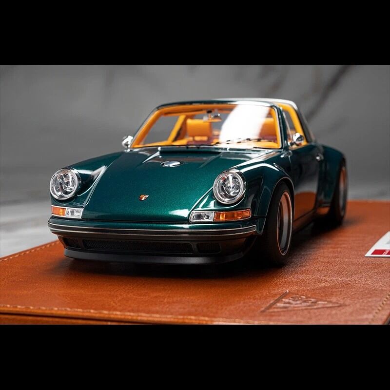 Make Up  1:18 Porsche Singer 911 964 Targa Resin Car Model Metallic Green
