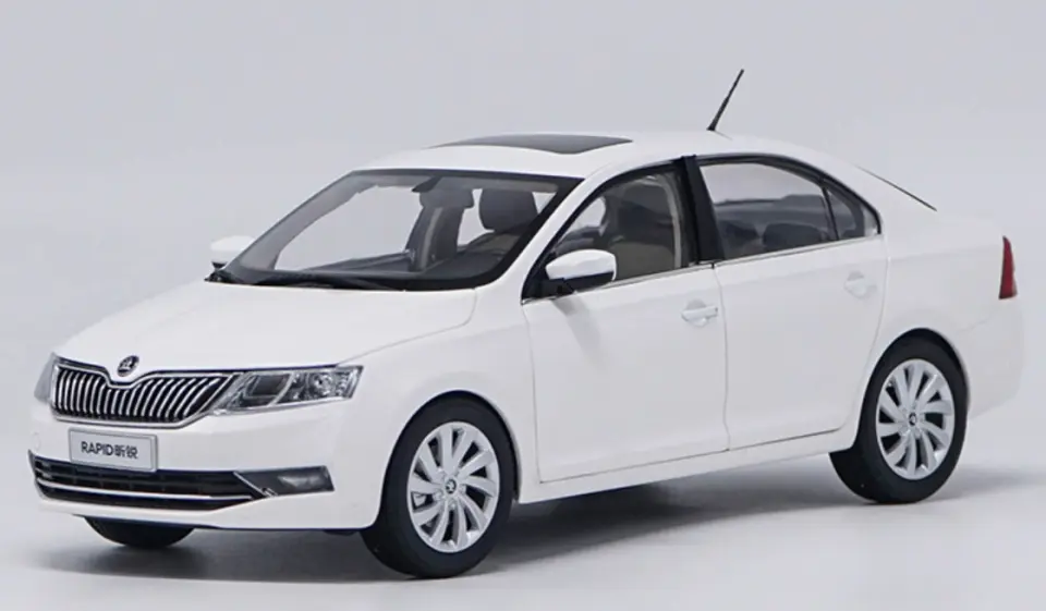 PAUDI SKODA RAPID SEDAN 2018 1:18