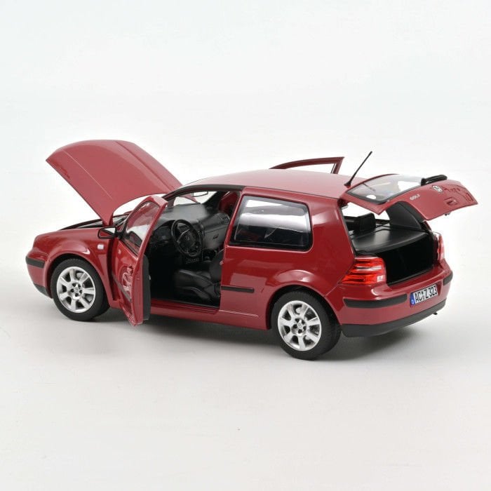 NOREV VOKSWAGEN GOLF 2002 1:18 (188573)