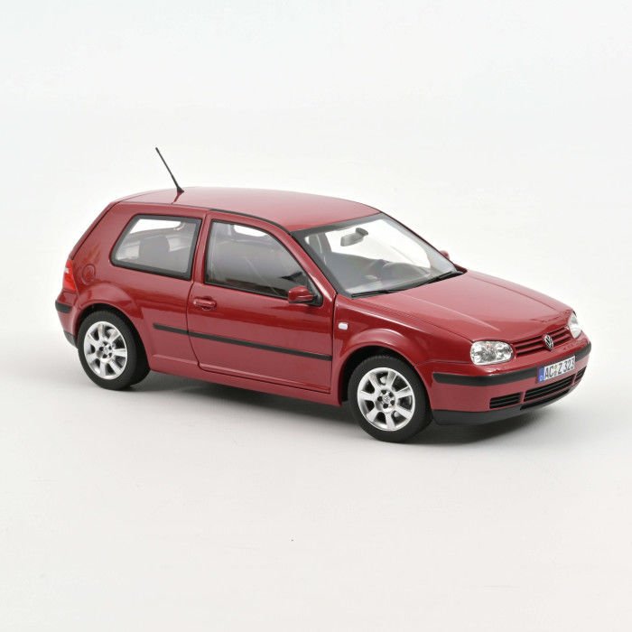 NOREV VOKSWAGEN GOLF 2002 1:18 (188573)