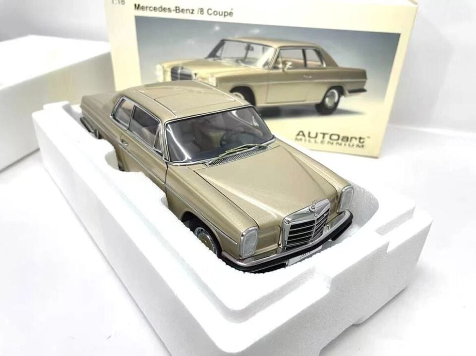 AUTOart MERCEDES BENZ /8 280C COUPE