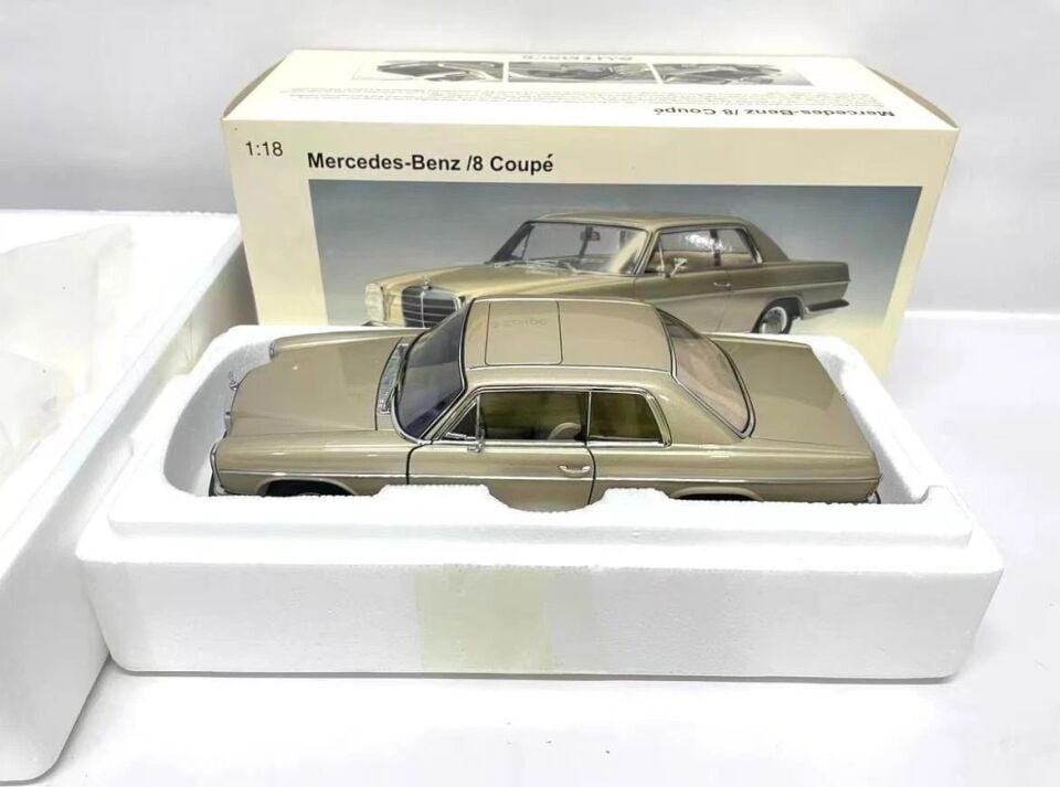 AUTOart MERCEDES BENZ /8 280C COUPE