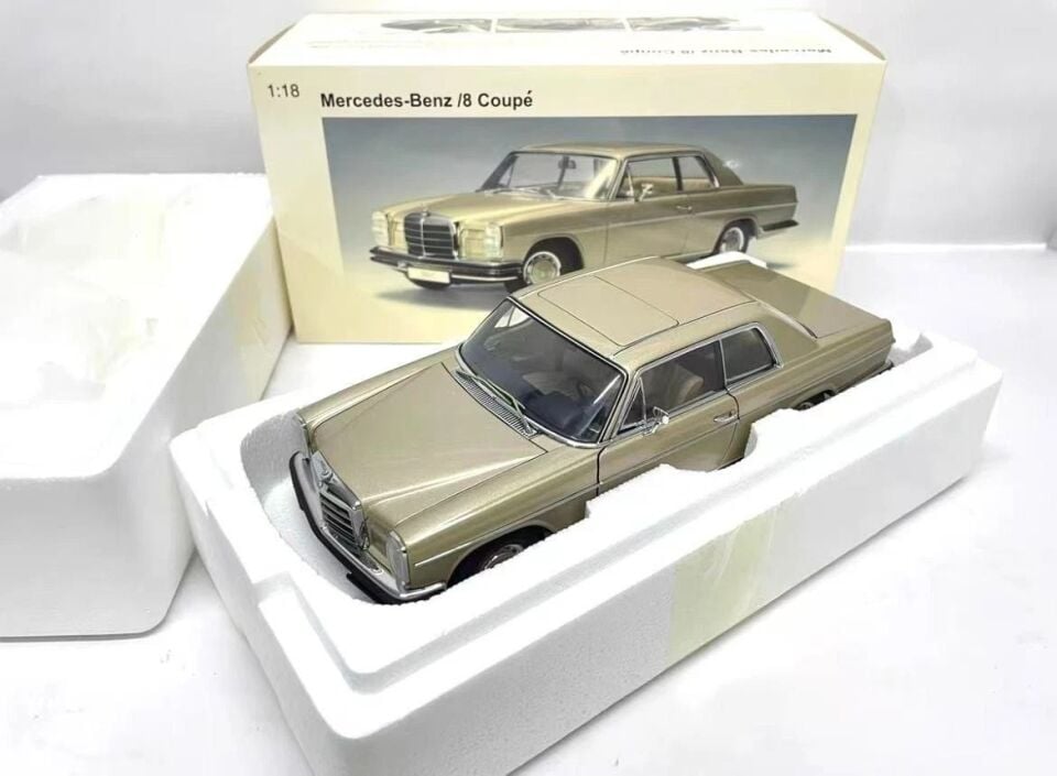 AUTOart MERCEDES BENZ /8 280C COUPE