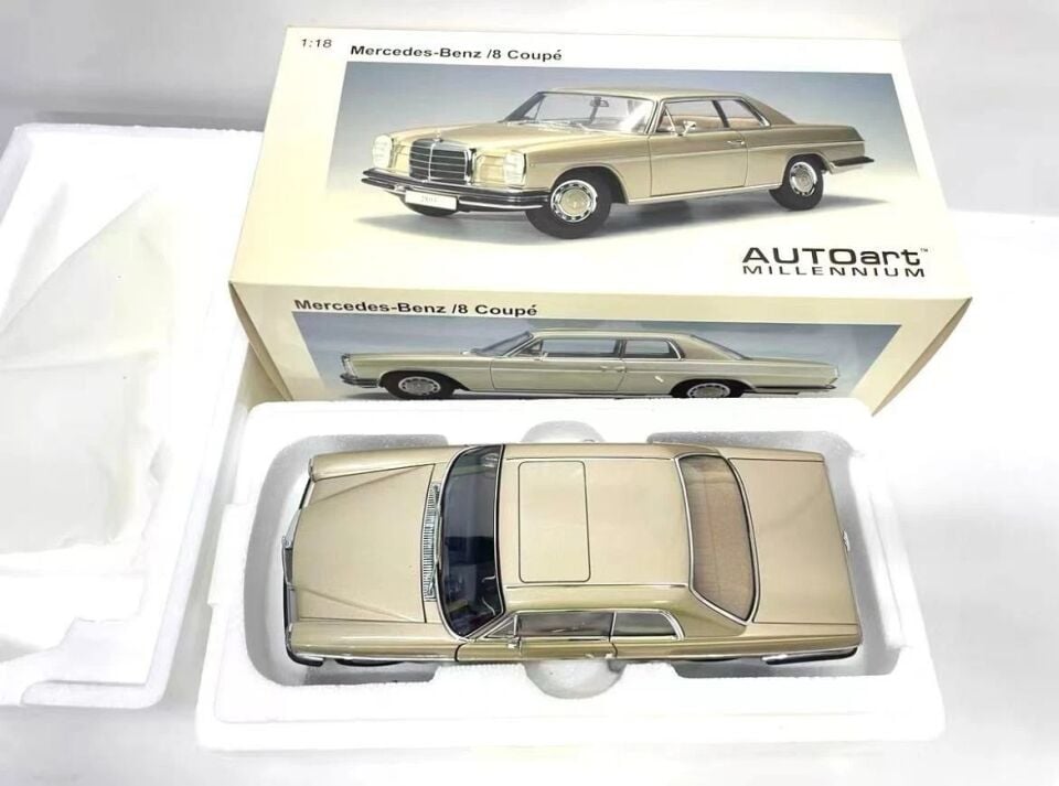 AUTOart MERCEDES BENZ /8 280C COUPE