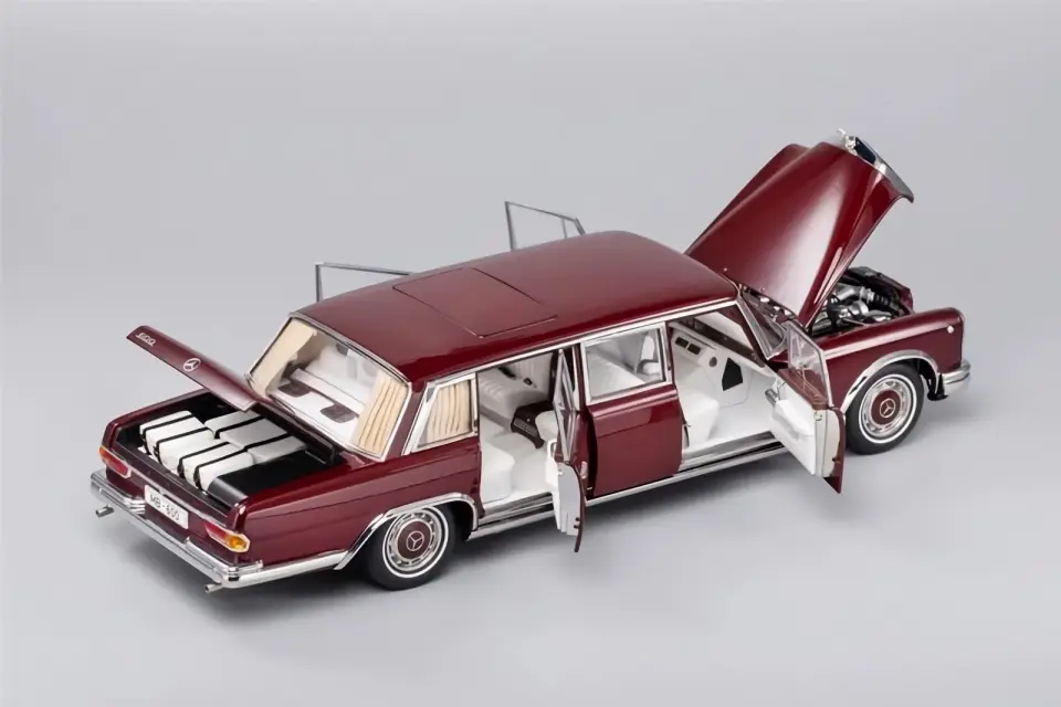 NZG MERCEDES-BENZ 600 PULLMAN DUNKELROT DARK RED 1:18