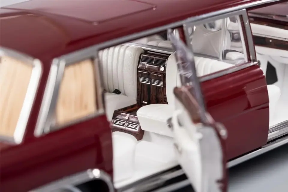 NZG MERCEDES-BENZ 600 PULLMAN DUNKELROT DARK RED 1:18