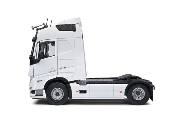 SOLIDO VOLVO TRUCKS FH GLOBETROTTER XL 1:24 (2400103)