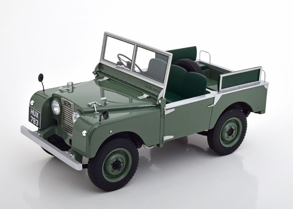 SCHUCO 1:12 Land Rover 80 RHD - green - open version
