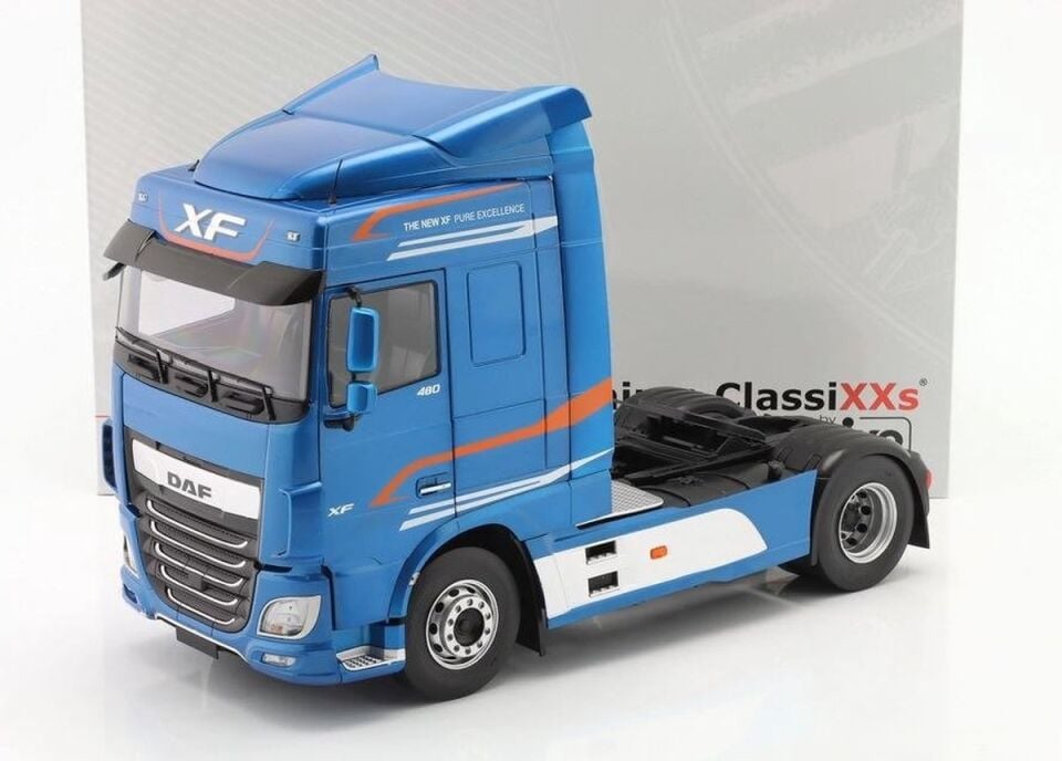 PREMIUM CLASSIXXS DAF XF SPACE BLUE MAT 1:18