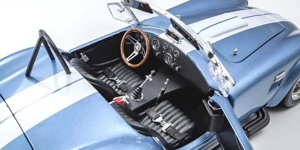 KYOSHO SHELBY COBRA 427 S/C SAPHIRE BLUE 1:18 (08047SBL)