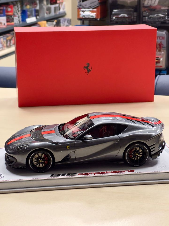 BBR FERRARI 812 COMPETİZİONE GRIGO SILVERSTONE 1:18